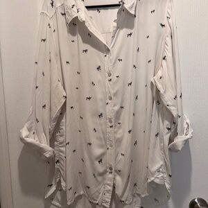 Jane and Delancey French Bulldog Print 

Blouse 2X White Button Front Roll Tab